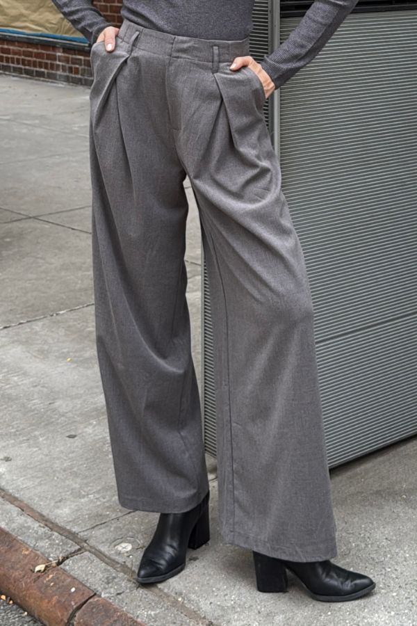 La Rue Classique Pleated Pants