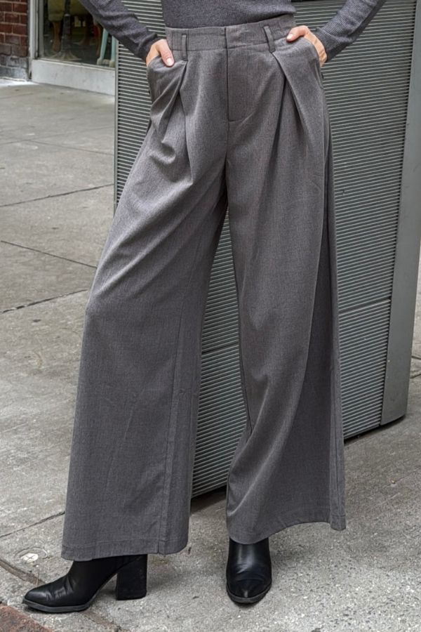 La Rue Classique Pleated Pants
