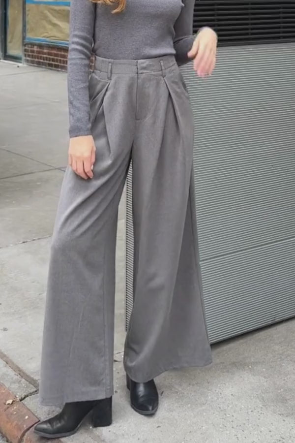 La Rue Classique Pleated Pants